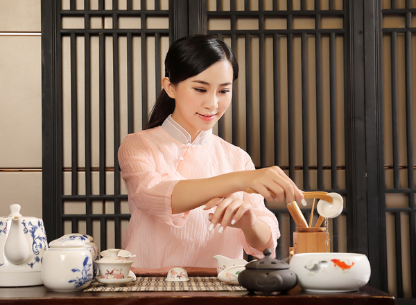 经常去广州荔湾靠谱男士会馆，这家私藏已久的店推荐给你